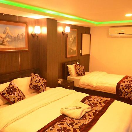 Hotel Holiday Inn Katmandu Kültér fotó