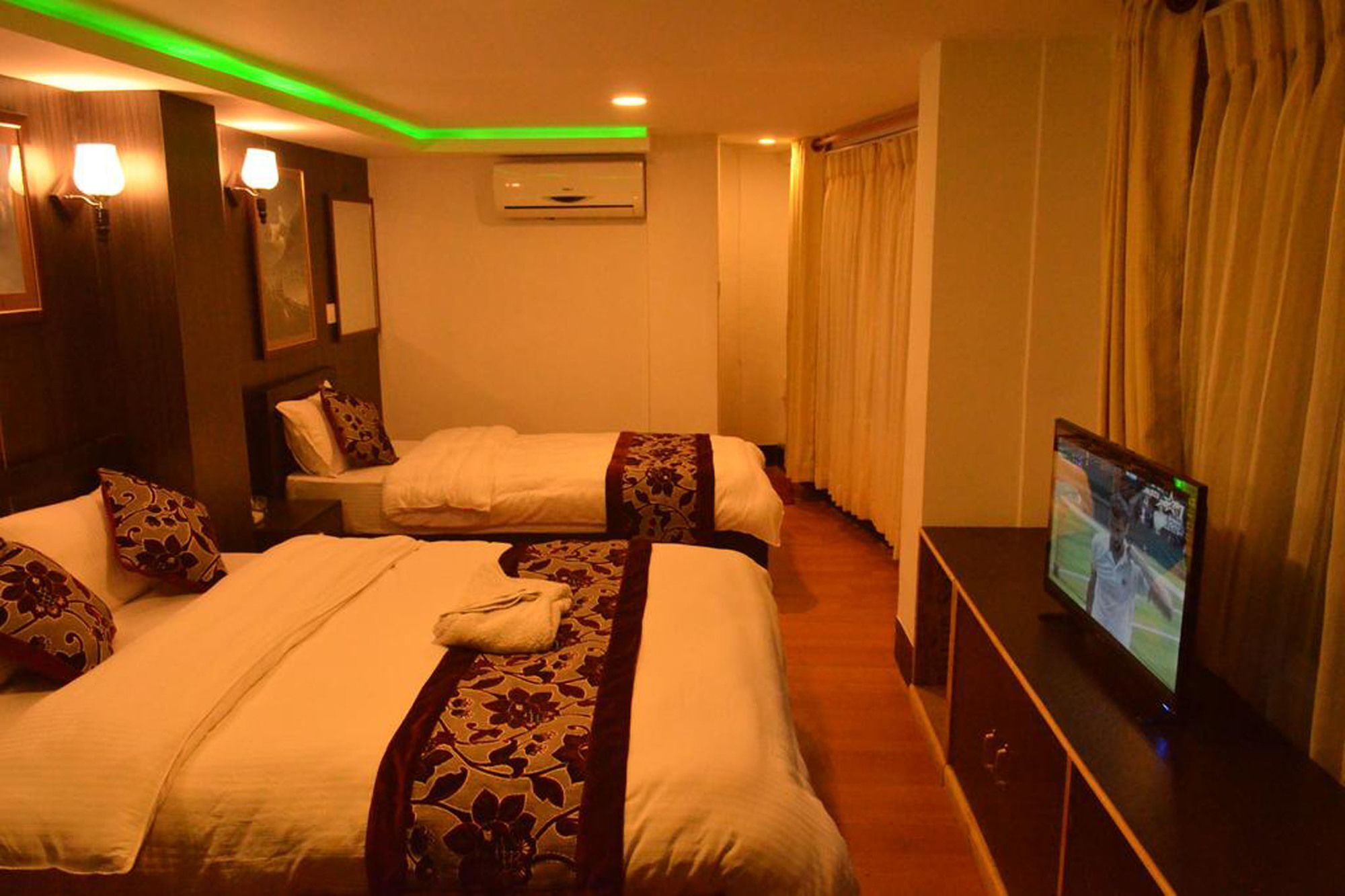 Hotel Holiday Inn Katmandu Kültér fotó