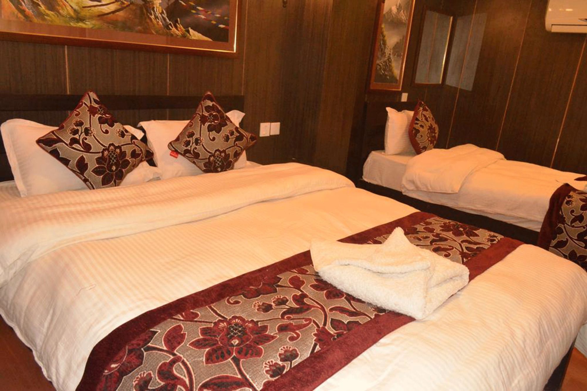Hotel Holiday Inn Katmandu Kültér fotó