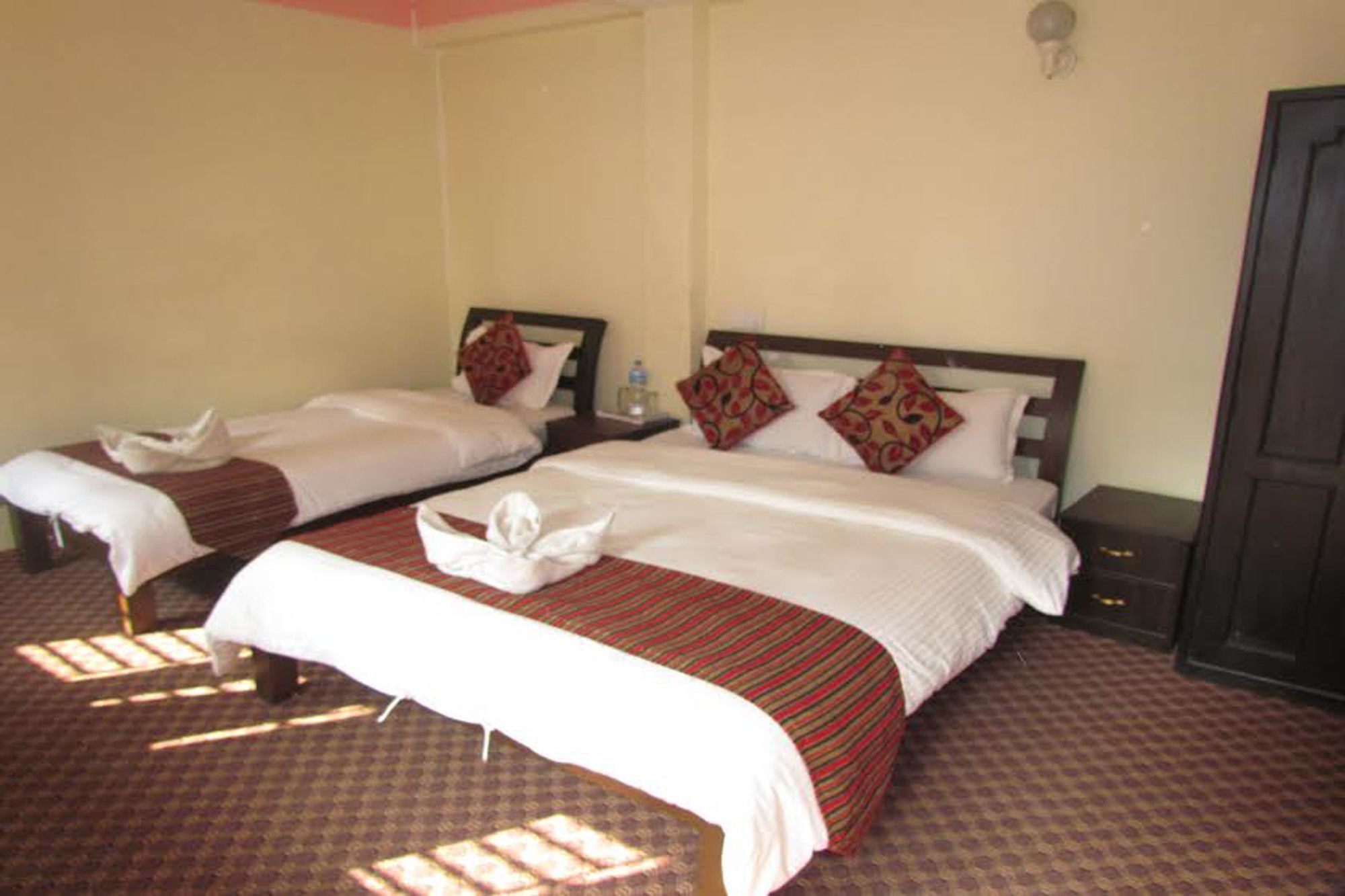 Hotel Holiday Inn Katmandu Kültér fotó