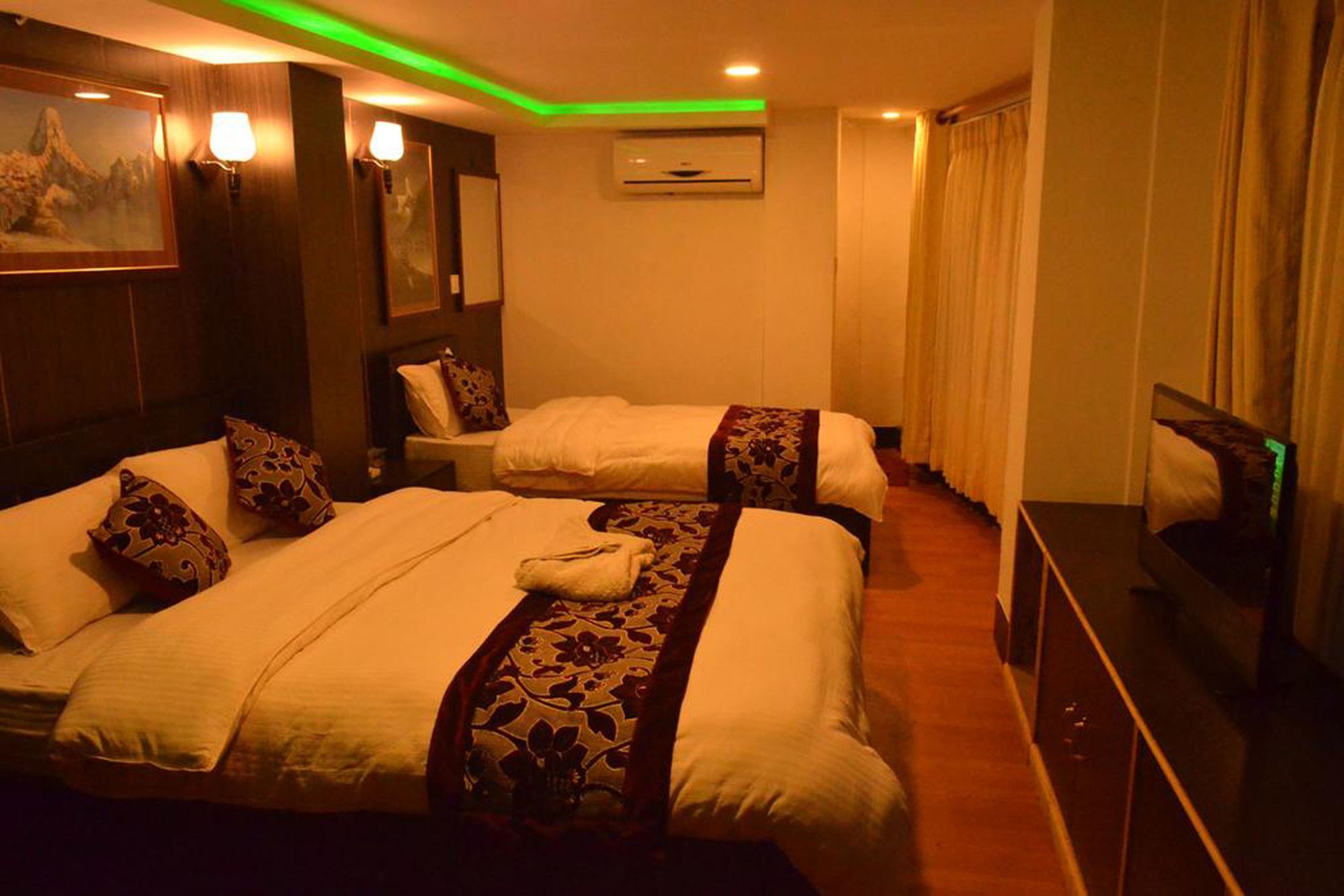 Hotel Holiday Inn Katmandu Kültér fotó