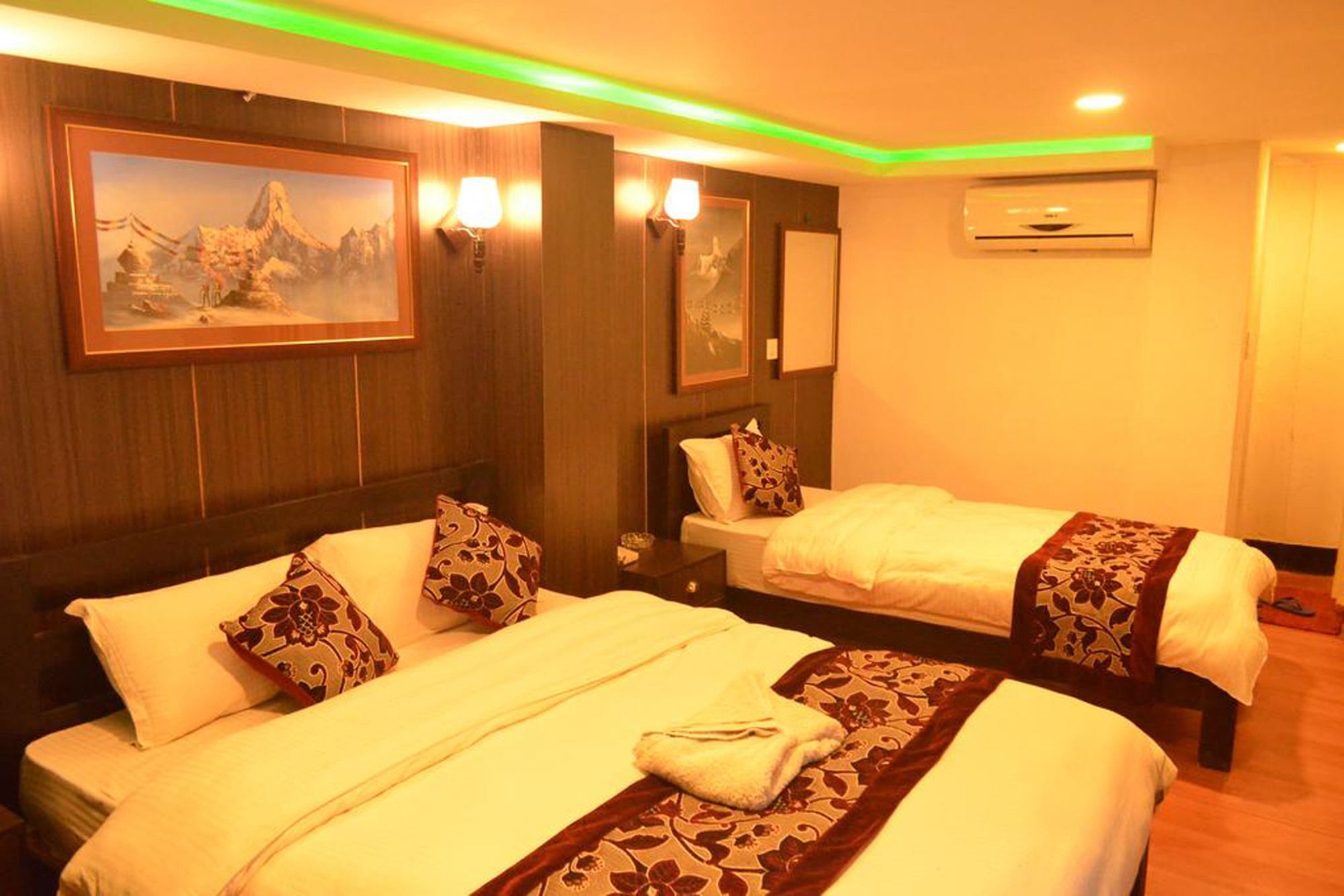 Hotel Holiday Inn Katmandu Kültér fotó
